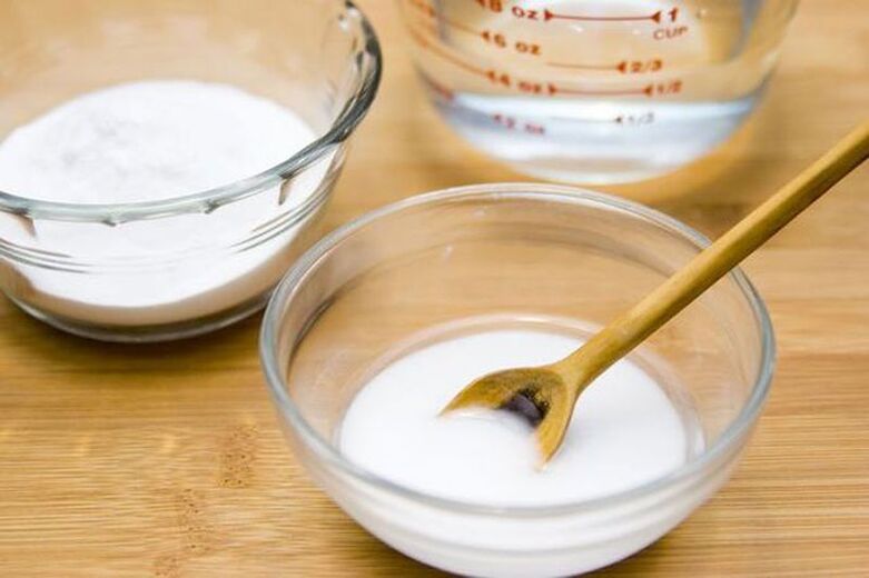 fregar con refresco para o crecemento do pene