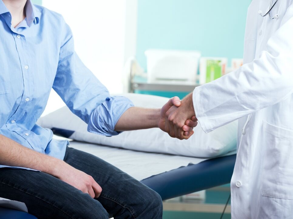 Os médicos aproban a ampliación do pene usando unha bomba de baleiro e un complexo Kegel